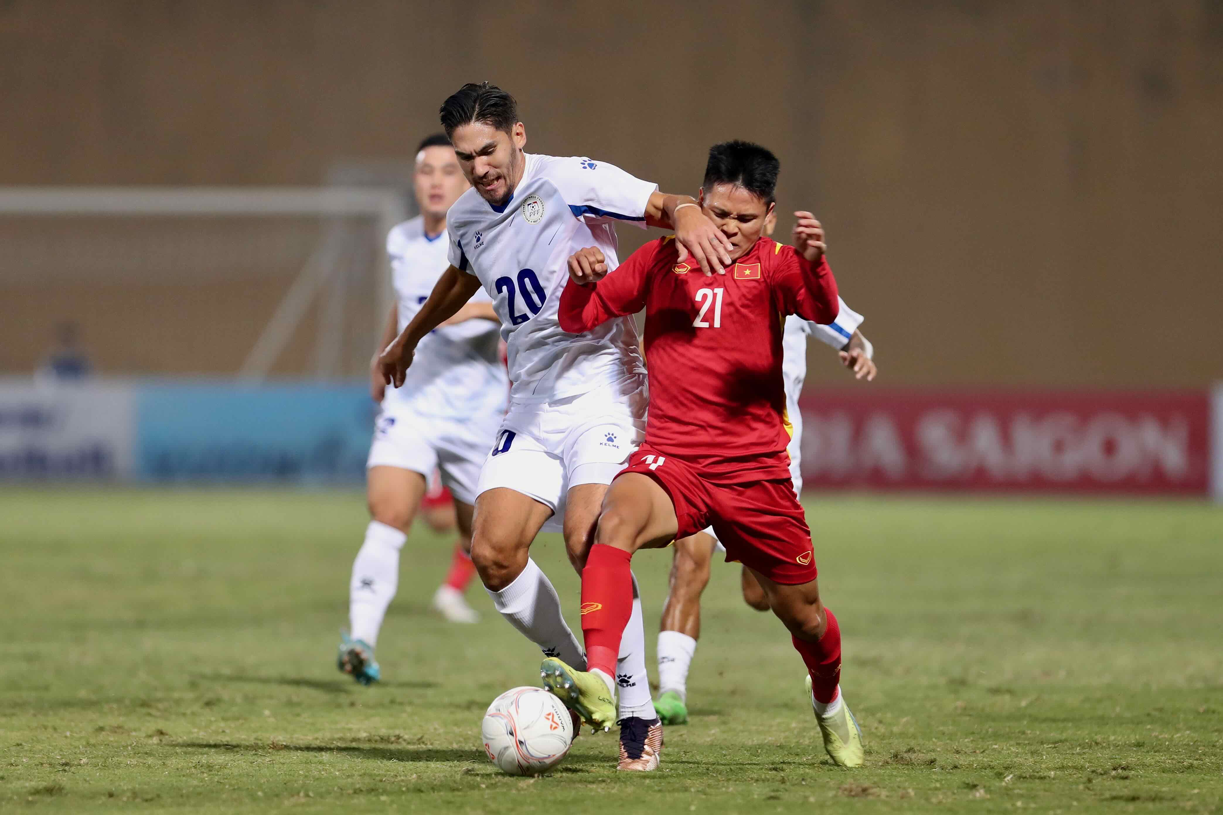 HLV Philippines: 'T&ocirc;i muốn g&acirc;y bất ngờ cho tuyển Việt Nam' - Ảnh 2