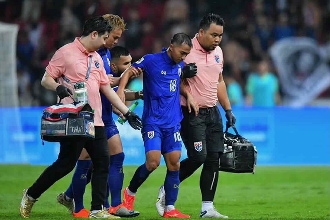 Tuyển Th&aacute;i Lan đứng trước mu&ocirc;n v&agrave;n nỗi lo sau trận thua Trung Quốc - Ảnh 1