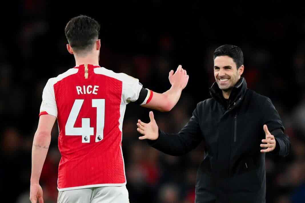 Bị FA tố chỉ tr&iacute;ch trọng t&agrave;i, HLV Mikel Arteta đ&aacute;p trả cứng rắn - Ảnh 1