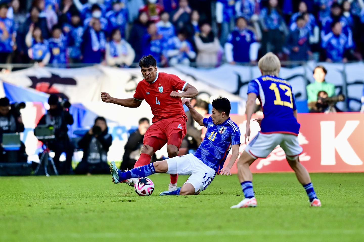 ĐT Th&aacute;i Lan thua thảm trước Nhật Bản ngay ng&agrave;y đầu năm mới - Ảnh 1