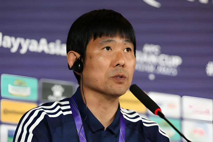 HLV Nhật Bản: &ldquo;HLV Troussier nghi&ecirc;n cứu rất kỹ ch&uacute;ng t&ocirc;i&rdquo; - Ảnh 1