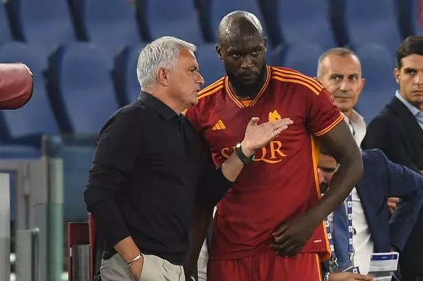 Chelsea c&oacute; thể lỡ mất 40 triệu euro v&igrave;... Mourinho bị Roma sa thải - Ảnh 1