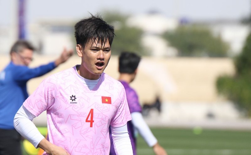 HLV Troussier giải th&iacute;ch l&yacute; do kh&ocirc;ng d&ugrave;ng Hồ Tấn T&agrave;i tại Asian Cup - Ảnh 1