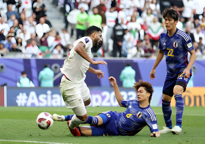 Tội đồ của Nhật Bản ăn năn, thừa nhận kh&ocirc;ng xứng đ&aacute;ng kho&aacute;c &aacute;o ĐTQG - Ảnh 1