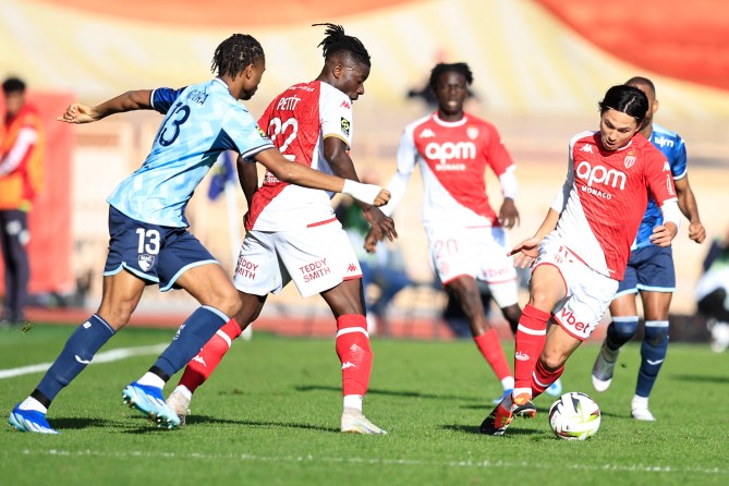 Minamino ra s&acirc;n chỉ 24 giờ sau khi Nhật Bản bị loại ở Asian Cup 2023 - Ảnh 1