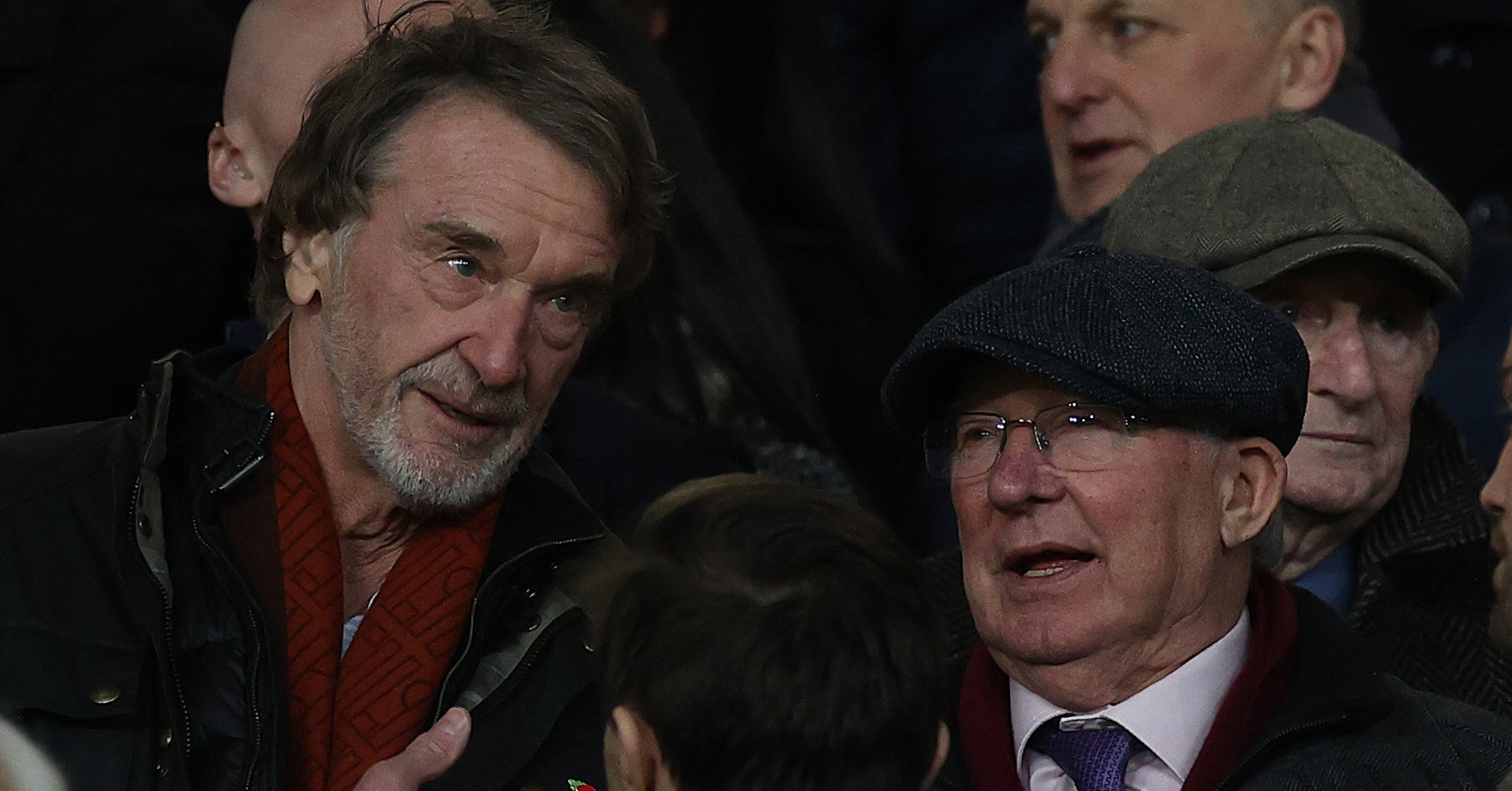 Sir Alex mỉa mai đối thủ 'truyền kiếp' trong cuộc đua v&ocirc; địch Ngoại hạng Anh - Ảnh 1