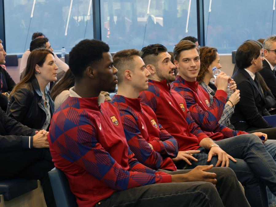 Chủ tịch Laporta ra tay, Barca chốt lu&ocirc;n hợp đồng 40 triệu euro / m&ugrave;a - Ảnh 2