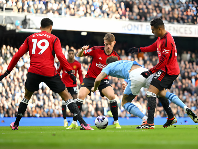 C&aacute;c ng&ocirc;i sao MU tin HLV Ten Hag bị sa thải - Ảnh 1