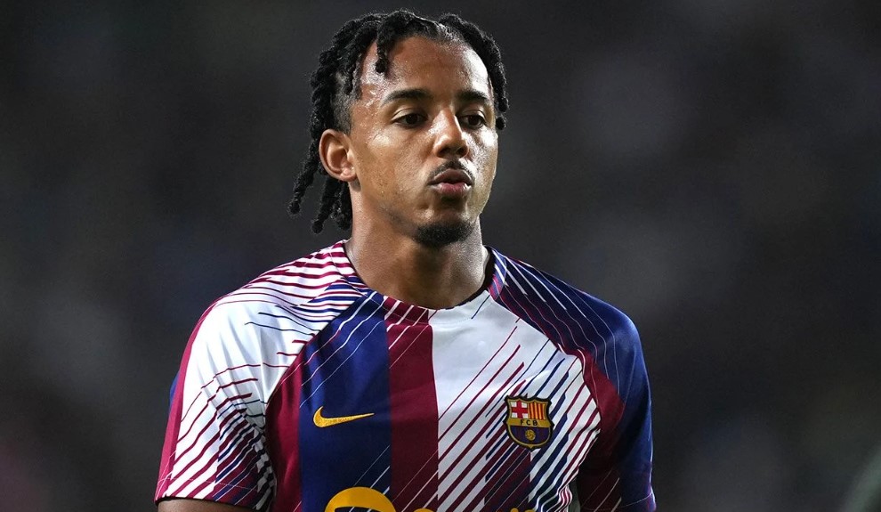 N&acirc;ng cấp h&agrave;ng thủ, Man United chốt 