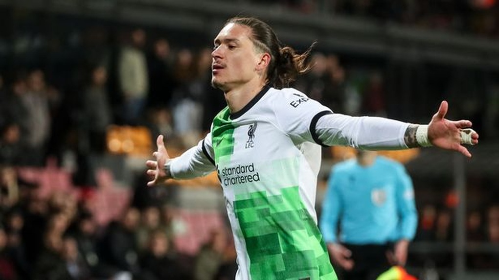 Liverpool đại thắng Sparta Praha, AS Roma hủy diệt Brighton ở Europa League - Ảnh 1