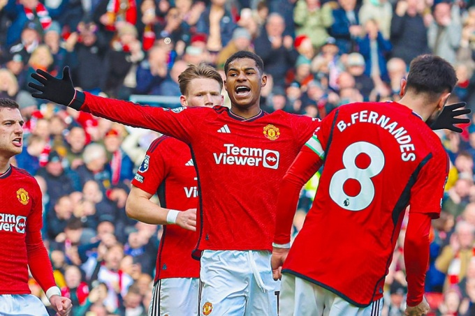 Thắng Everton, Ten Hag mạnh miệng tuy&ecirc;n bố về cuộc đua Premier League - Ảnh 1