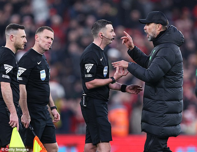 Tranh c&atilde;i dữ dội t&igrave;nh huống Liverpool bị từ chối phạt đền ph&uacute;t cuối - Ảnh 1