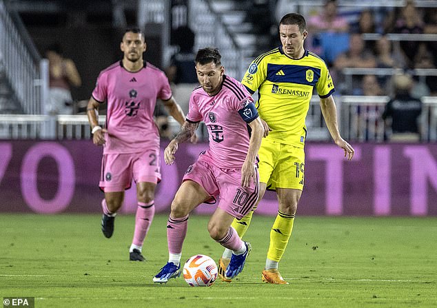 Messi tỏa s&aacute;ng gi&uacute;p Inter Miami v&agrave;o tứ kết CONCACAF Champions Cup - Ảnh 1