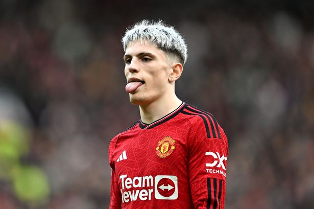 Ba quyết định đ&uacute;ng của HLV Ten Hag gi&uacute;p MU thắng Liverpool - Ảnh 1