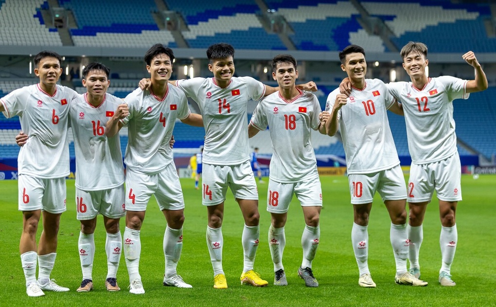 HLV Ho&agrave;ng Anh Tuấn: &lsquo;U23 Việt Nam bị căng cứng t&acirc;m l&yacute;&rsquo; - Ảnh 1