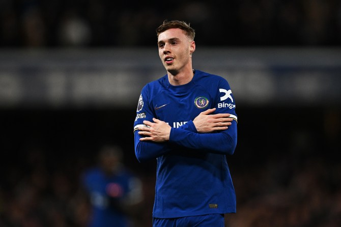 V&igrave; sao Pep Guardiola &lsquo;đ&aacute;nh rơi&rsquo; b&aacute;u vật Cole Palmer v&agrave;o tay Chelsea? - Ảnh 1