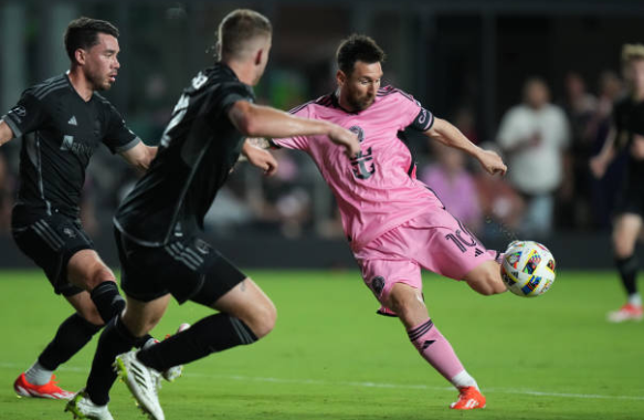 Messi lập c&uacute; đ&uacute;p, Inter Miami giữ ng&ocirc;i đầu bảng MLS - Ảnh 1