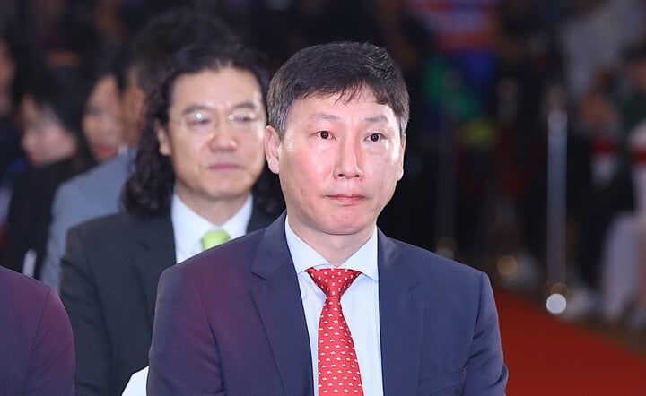 HLV Kim Sang Sik: &lsquo;Tuyển Việt Nam sẽ v&agrave;o chung kết AFF Cup&rdquo; - Ảnh 1