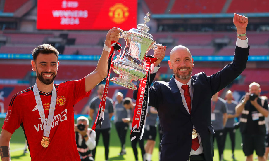HLV Ten Hag kh&ocirc;ng lo sợ bị sa thải ở MU sau khi v&ocirc; địch FA Cup - Ảnh 1