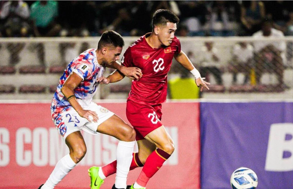 HLV Philippines: &lsquo;Ch&uacute;ng t&ocirc;i xứng đ&aacute;ng c&oacute; kết quả h&ograve;a&rsquo; - Ảnh 1