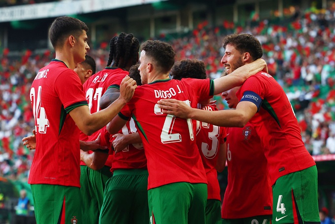 Chuy&ecirc;n gia Tony Ansell dự đo&aacute;n Thổ Nhĩ Kỳ vs Bồ Đ&agrave;o Nha, 23h00 ng&agrave;y 22/6 - Ảnh 1