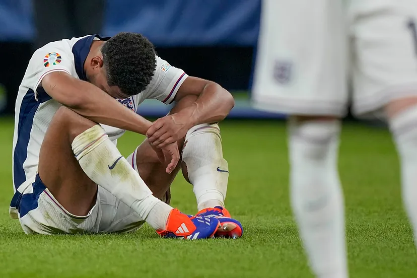 B&aacute;o T&acirc;y Ban Nha chế giễu đội tuyển Anh sau trận chung kết Euro - Ảnh 1