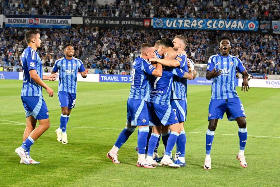 Chuy&ecirc;n gia Tony Ansell dự đo&aacute;n Slovan Bratislava vs APOEL Nicosia, 01h30 ng&agrave;y 8/8 - Ảnh 4