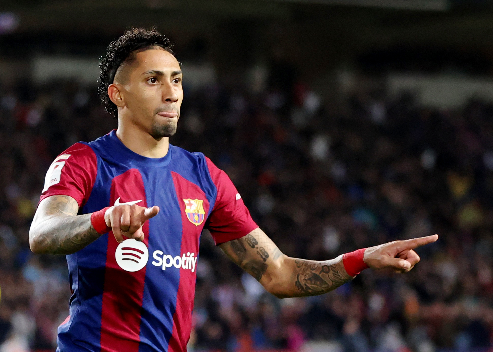 Thiếu tiền, Barcelona rao b&aacute;n một l&uacute;c 10 cầu thủ - Ảnh 1