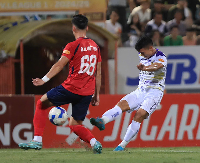 Tuấn Hải lập c&ocirc;ng ở ph&uacute;t 90+12, H&agrave; Nội FC h&ograve;a nghẹt thở C&ocirc;ng an H&agrave; Nội - Ảnh 1
