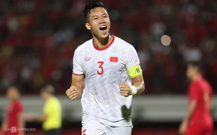 Đội tuyển Việt Nam tập trung chuẩn bị AFF Cup: Vắng C&ocirc;ng Phượng, Ngọc Hải - Ảnh 1