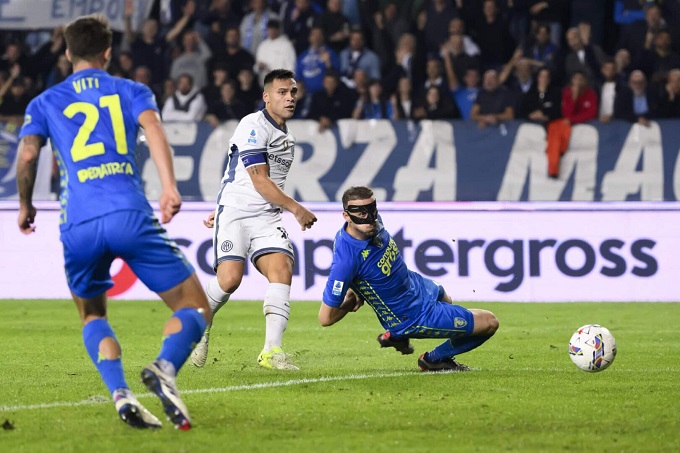 Chuy&ecirc;n gia Tony Ansell dự đo&aacute;n Cagliari vs Hellas Verona, 2h45 ng&agrave;y 30/11 - Ảnh 1