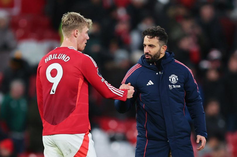 Chuy&ecirc;n gia Chris Sutton dự đo&aacute;n MU vs Newcastle, 03h00 ng&agrave;y 31/12 - Ảnh 5