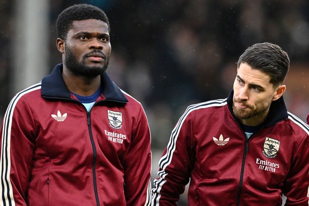 Sắp chi&ecirc;u mộ Zubimendi, Arsenal buộc phải đẩy đi 2 ng&ocirc;i sao - Ảnh 1