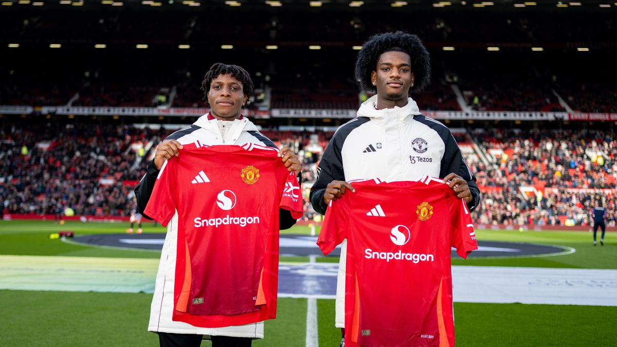 MU mua 2, b&aacute;n 11 trong kỳ chuyển nhượng m&ugrave;a Đ&ocirc;ng - Ảnh 1