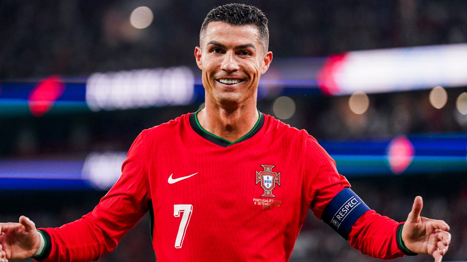 Thương hiệu của Cristiano Ronaldo đạt gi&aacute; trị kỷ lục khi bước sang tuổi 40 - Ảnh 1