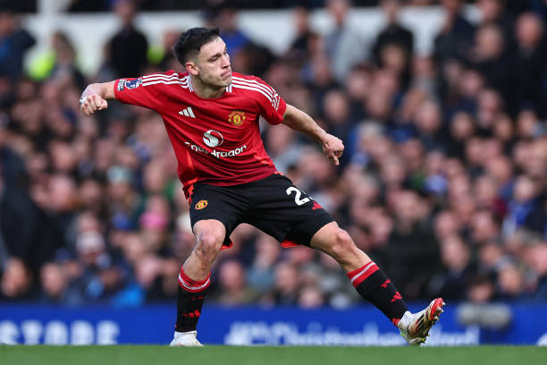 MU tho&aacute;t thua thần kỳ trước Everton d&ugrave; bị dẫn trước 2 b&agrave;n - Ảnh 1