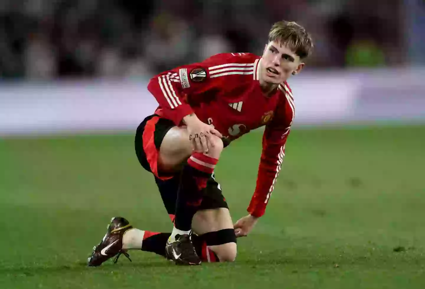 CĐV MU cạn kiệt ki&ecirc;n nhẫn với Garnacho - Ảnh 1