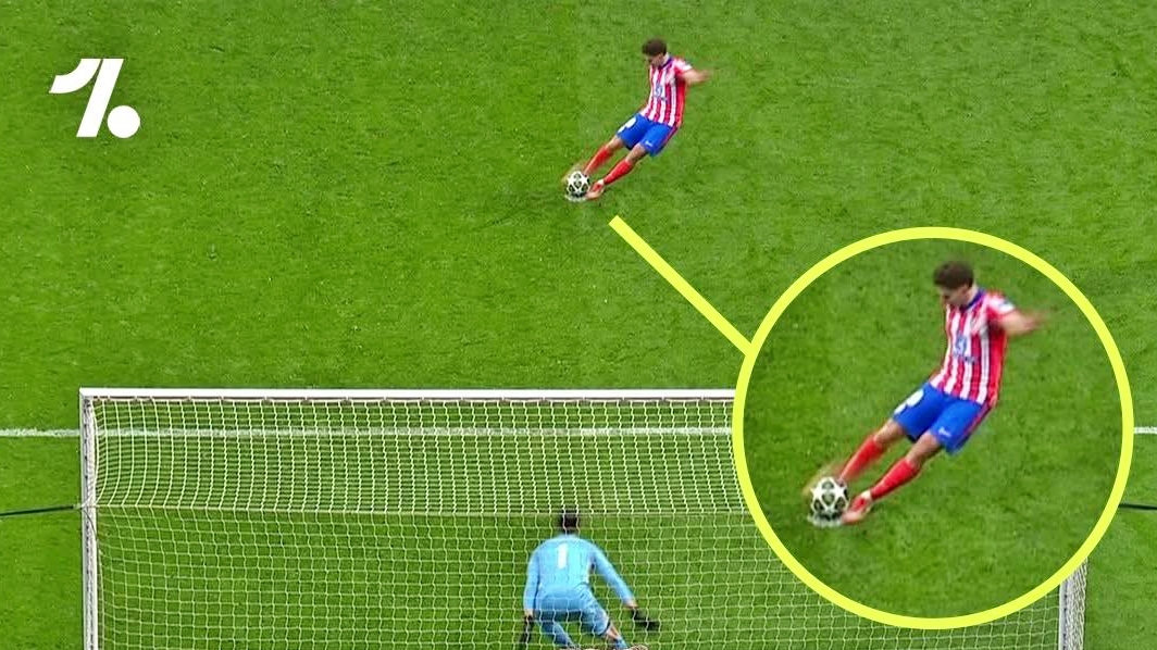 V&igrave; sao c&uacute; s&uacute;t 11m của Alvarez ch&iacute;nh x&aacute;c nhưng vẫn bị t&iacute;nh đ&aacute; hỏng? - Ảnh 1