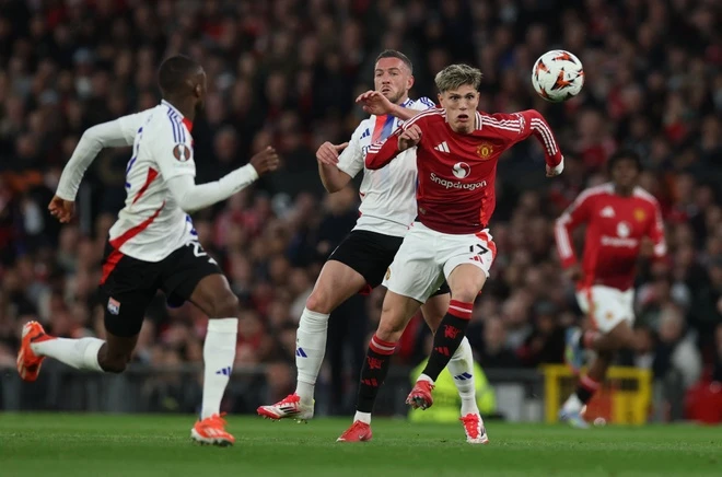 X&aacute;c định đối thủ của MU ở b&aacute;n kết c&uacute;p C2 ch&acirc;u &Acirc;u - Ảnh 1