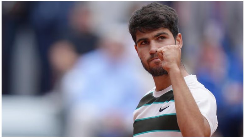 Alcaraz và Sinner khởi đầu suôn sẻ ở Roland Garros 2025 - Ảnh 1