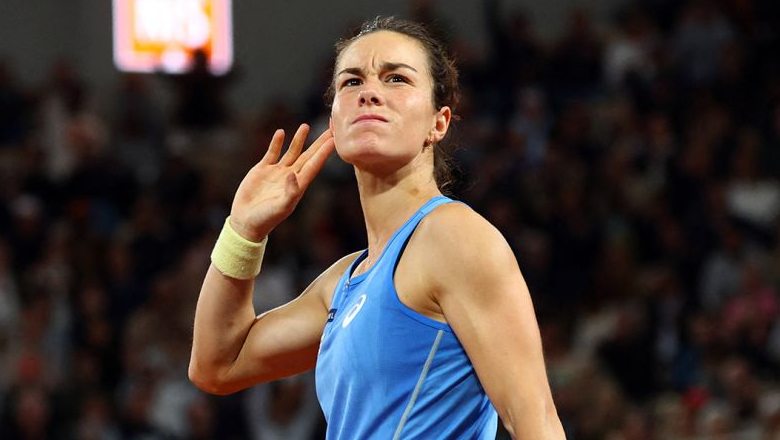 ‘Thần đồng’ Andreeva thua sốc tay vợt hạng 361 thế giới ở tứ kết Roland Garros - Ảnh 1