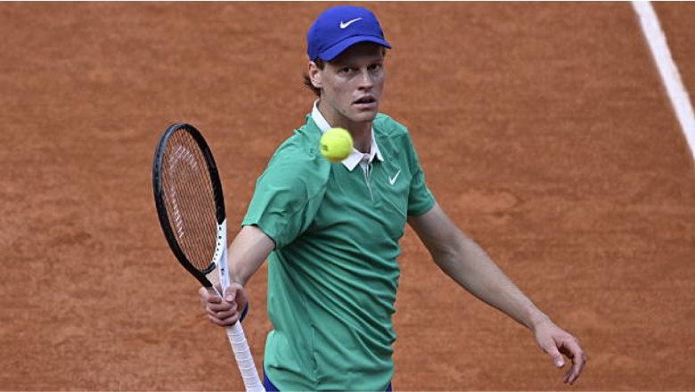 Sinner giải mã ‘ngựa ô’ Bublik, vào bán kết Roland Garros 2025 - Ảnh 1