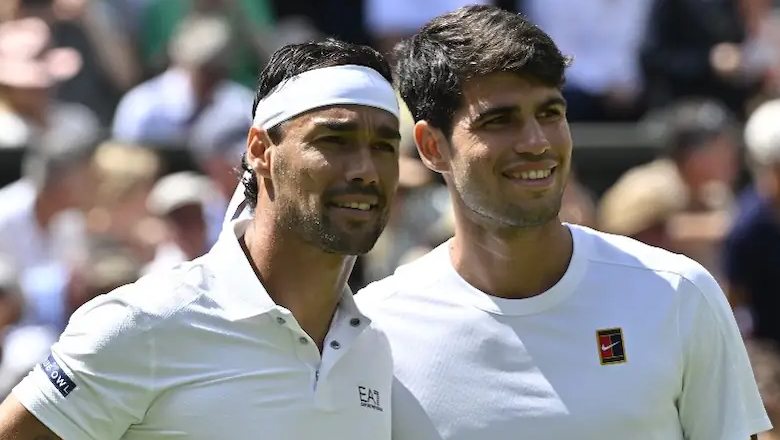 Alcaraz thắng chật vật lão tướng Fognini sau 5 set, vào vòng 2 Wimbledon 2025 - Ảnh 1