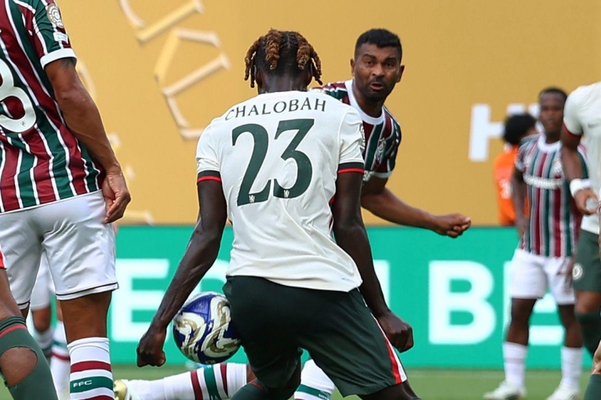 Trọng t&agrave;i bẻ c&ograve;i từ chối phạt đền g&acirc;y tranh c&atilde;i ở trận thắng của Chelsea - Ảnh 1