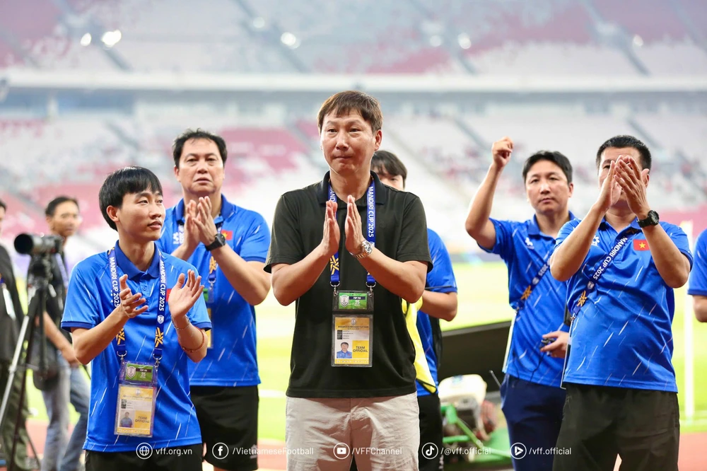 HLV Kim Sang Sik: &lsquo;C&aacute;c cầu thủ U23 Việt Nam đ&atilde; chiến đấu tới ph&uacute;t cuối&rsquo; - Ảnh 1