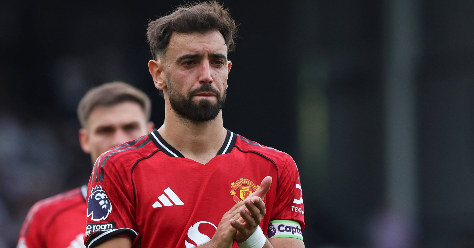Bruno Fernandes g&acirc;y sốc khi sẵn s&agrave;ng rời MU - Ảnh 2