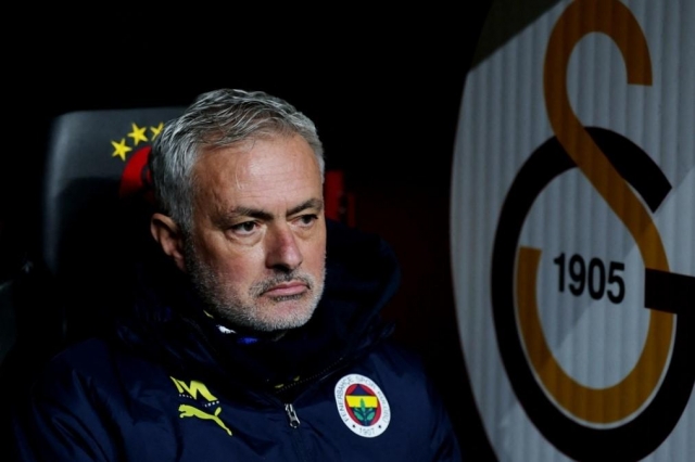 HLV Mourinho bị Fenerbahce sa thải khi thất bại ở c&uacute;p C1 - Ảnh 1