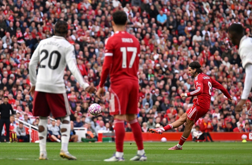 Liverpool hạ gục Arsenal bằng si&ecirc;u phẩm s&uacute;t phạt - Ảnh 1