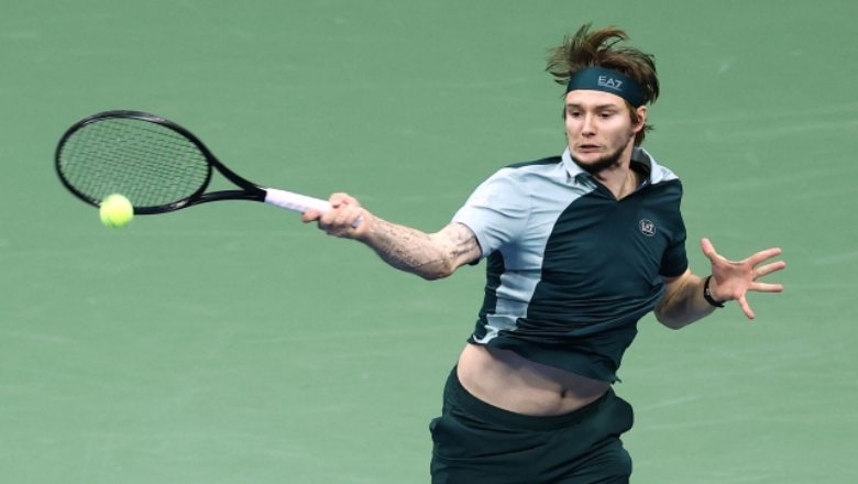 Sinner vào tứ kết US Open 2025 sau trận đấu 81 phút - Ảnh 1