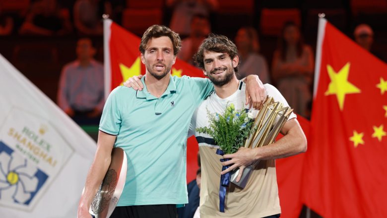 Tay vợt hạng 204 ATP tạo địa chấn với chức vô địch Shanghai Masters 2025 - Ảnh 1